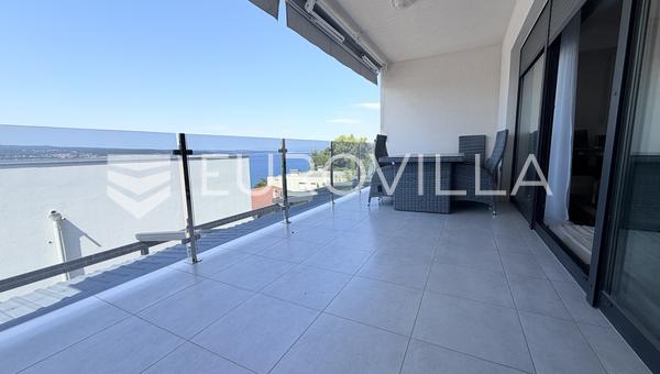 Crikvenica, exklusives Angebot, Meerblick-Wohnung nur 50 m vom Strand, Zweizimmerwohnung
