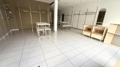 Vinkovci, Centro Città, Locale Commerciale 86 m², In Affitto