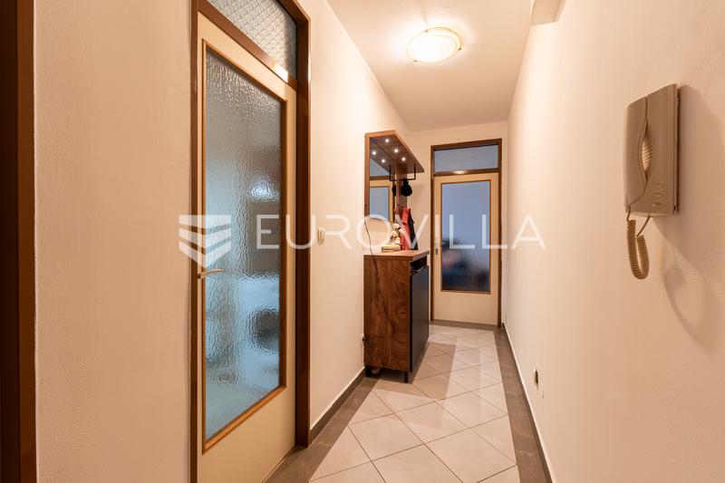 Osijek, Gornji Grad, funktionelle Zweizimmerwohnung mit Balkon und Abstellraum - 9
