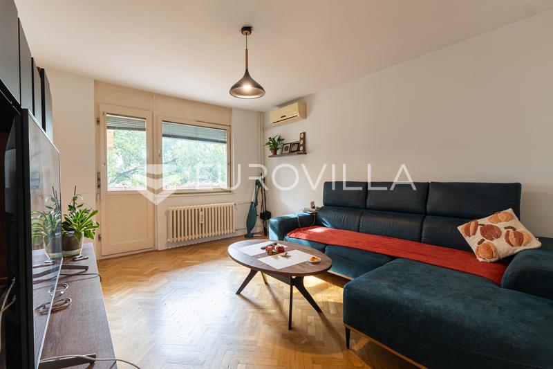 Osijek, Gornji Grad, funktionelle Zweizimmerwohnung mit Balkon und Abstellraum - 1