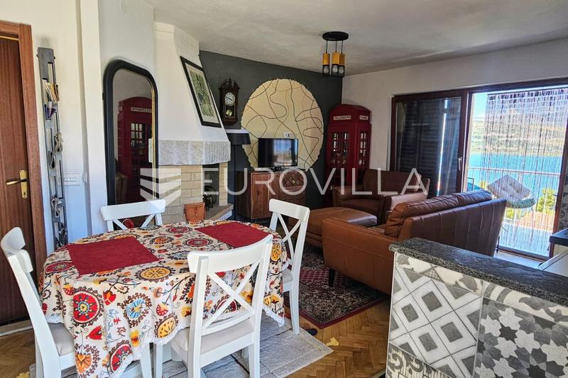 Trogir, dům se třemi apartmány a krásným výhledem, 50 m od moře - 2