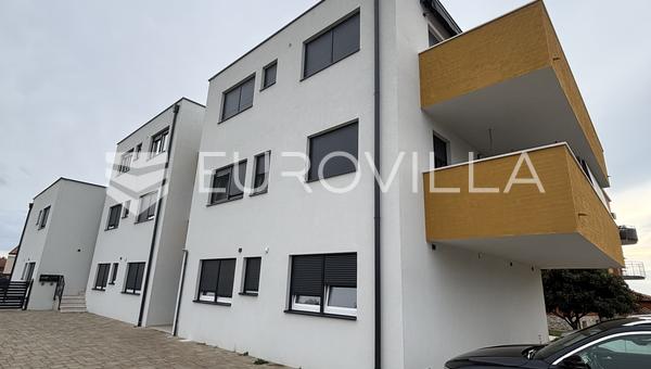 Novigrad, új építésű, kétszobás lakás a második emeleten, 69,84 m²