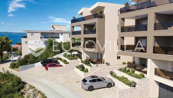 Podgora, lussuoso appartamento con due camere da letto in un nuovo edificio con vista mare