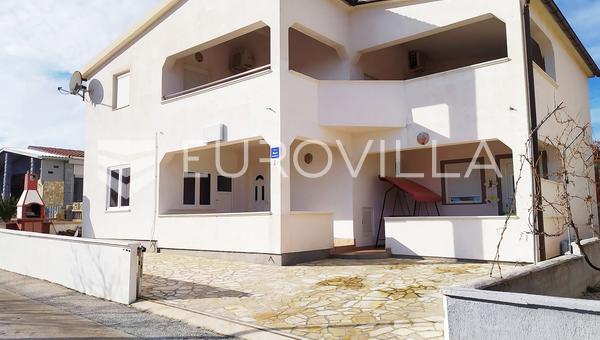 Vir, a 100 m del mar - casa con 4 apartamentos y vistas al mar