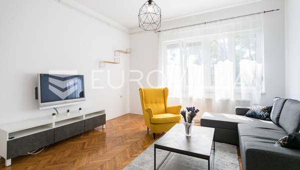 Zagreb, Kvaternikov trg, odličan dvosoban stan 70 m² s balkonom