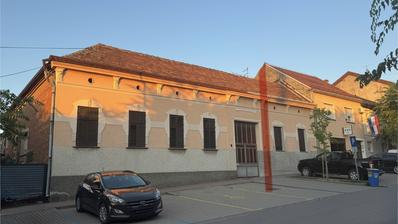 Đakovo, Centar, prostrana kuća sa dva stana i dvorištem 1018 m2