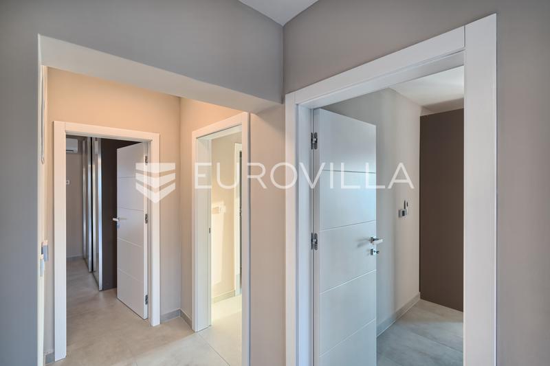 Ražanj - neu gebaute Villa in erster Reihe zum Meer - 14