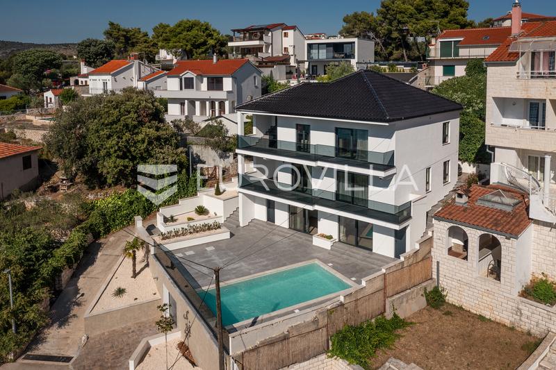 Ražanj - neu gebaute Villa in erster Reihe zum Meer - 1