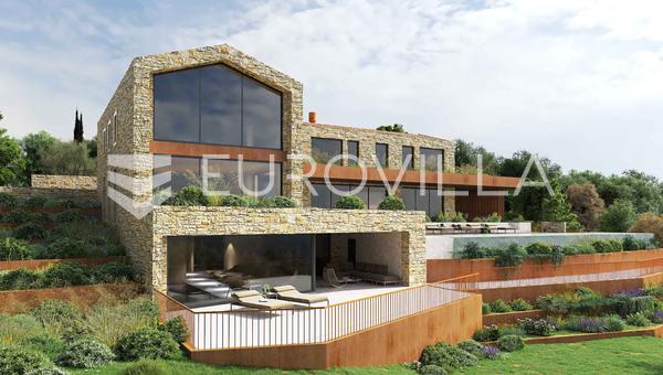 Ístria, Motovun, terreno edificável de 2181m2 com projeto conceitual