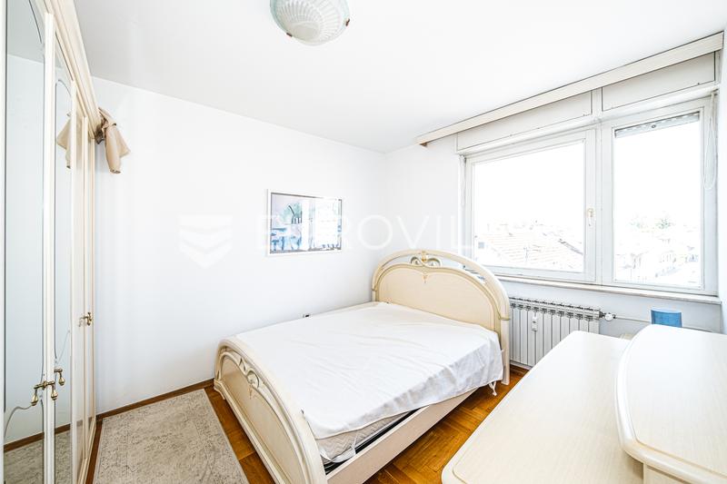 Zagreb, Srednjaci - rymlig trerumslägenhet 100 m² - 25