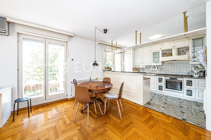 Zagreb, Srednjaci - rymlig trerumslägenhet 100 m² - 31