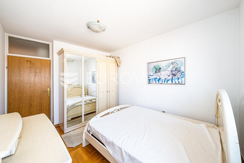 Zagreb, Srednjaci - rymlig trerumslägenhet 100 m² - 26