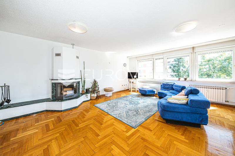 Zagreb, Srednjaci - rymlig trerumslägenhet 100 m² - 2