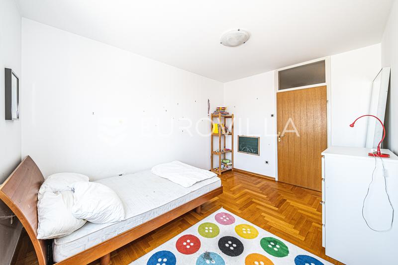 Zagreb, Srednjaci - rymlig trerumslägenhet 100 m² - 10
