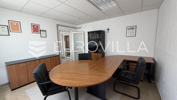 Dakovo, espaço comercial 130 m², PARA ALUGAR