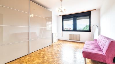 Špansko, funkcionalan stan na 3. katu, kvalitetna armirano, betonska gradnja