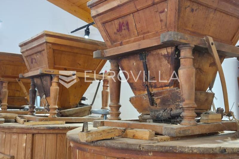 Istria, Motovun - toimiva viinitila viinitarhoilla ja tuotantokapasiteetilla - 9