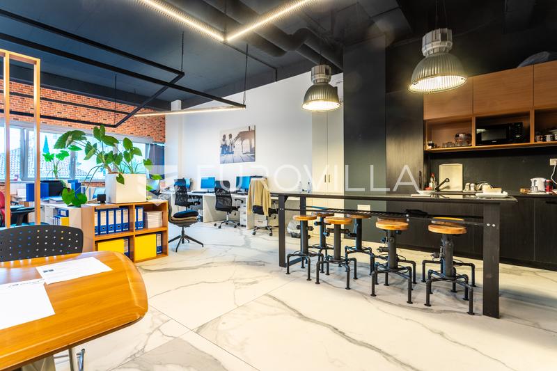 Split, Firule, uređen uredski prostor za zakup - 72 m2