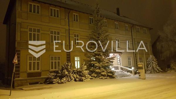 Gorski Kotar, Ravna Gora – etablerad turistanläggning på 1500 m² på en 3 799 m² tomt*