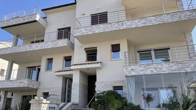 Krk, Njivice, NOVOGRADNJA, trosoban stan 80 m², parking, blizina mora