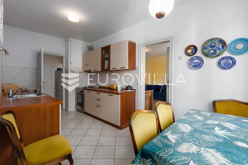 Pula, Veruda, spacious Two-Bedroom Apartment of 93 m² with Three Terraces in One of Pula's Most Desi - 3