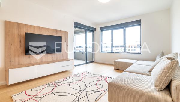 Novi Zagreb, Blato, mükemmel tek yatak odalı daire 58 m² garaj park yeri