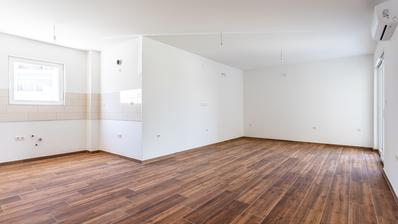 Ciovo, Okrug Gornji, apartamento de três quartos - primeira fila para o mar.