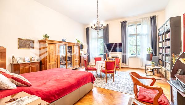Zagreb, Zrinjevac, dvoiposoban stan 88 m²