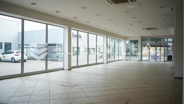 Vinkovci, Rent, Business building 459 m²