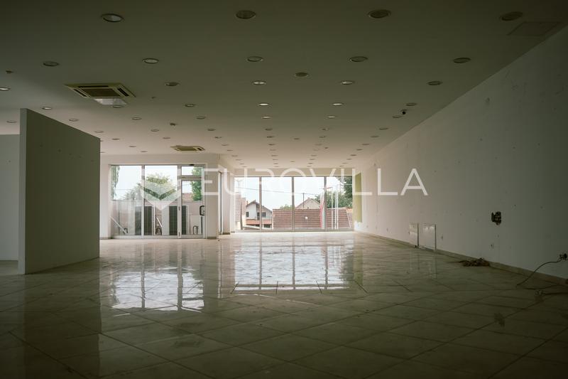 Vinkovci, Rent, Business building 459 m² - 11