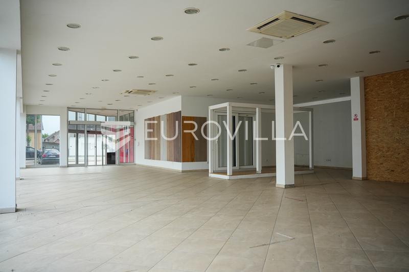 Vinkovci, Rent, Business building 459 m² - 2