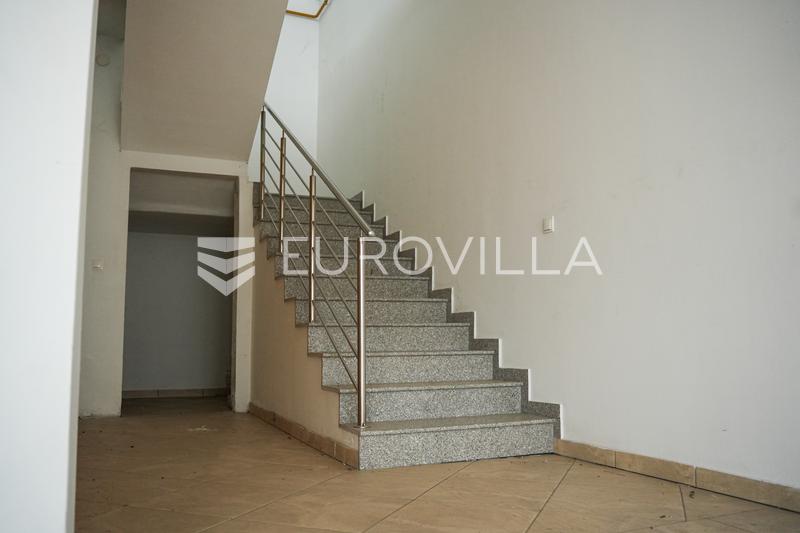 Vinkovci, Rent, Business building 459 m² - 8
