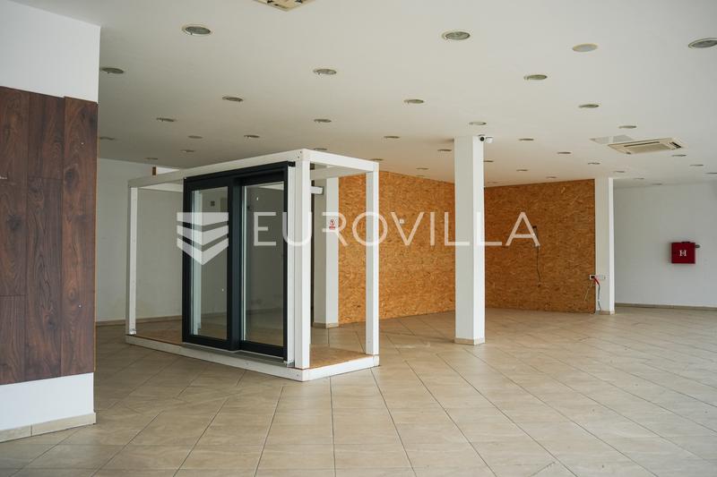 Vinkovci, Rent, Business building 459 m² - 3