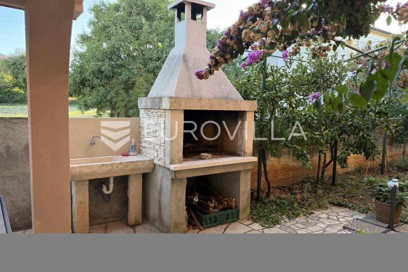 Istria, Ližnjan, Przestronne dwupokojowe mieszkanie z ogrodem na parterze - 4