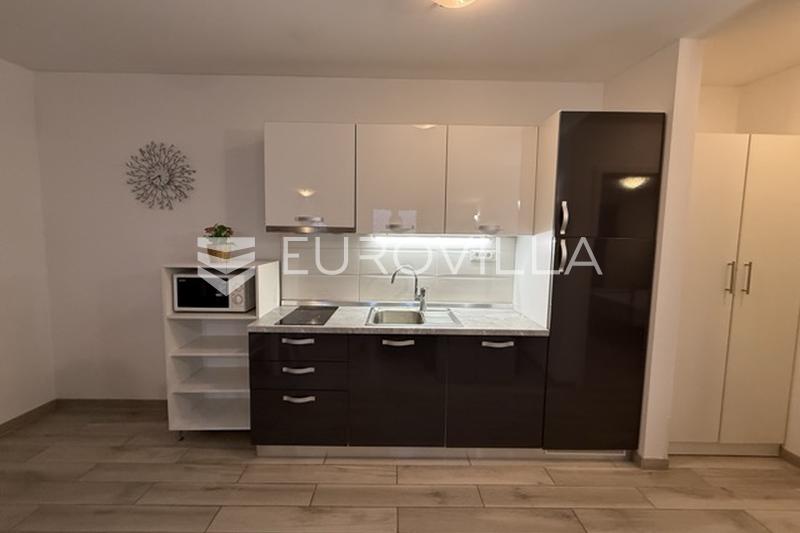Istria, Ližnjan, Przestronne dwupokojowe mieszkanie z ogrodem na parterze - 15