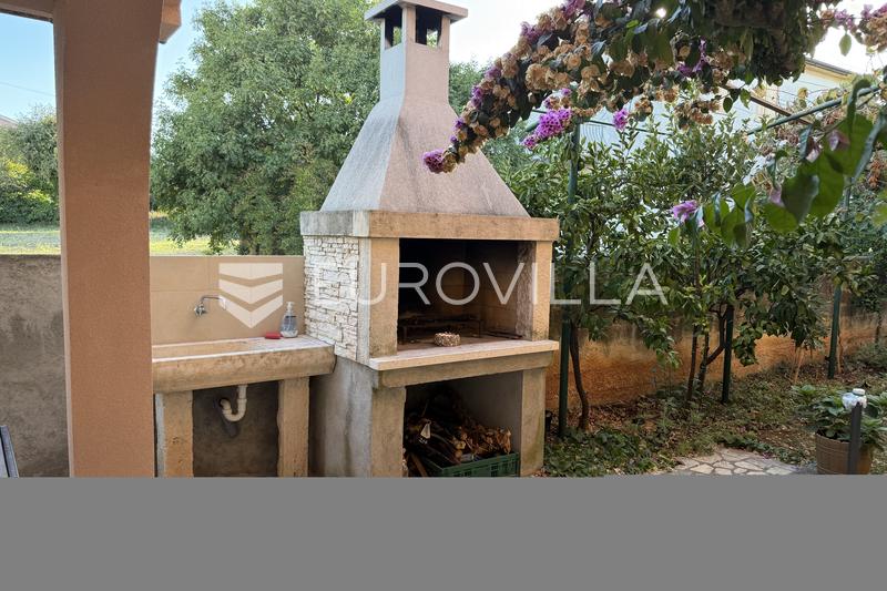 Istria, Ližnjan, Przestronne dwupokojowe mieszkanie z ogrodem na parterze - 23