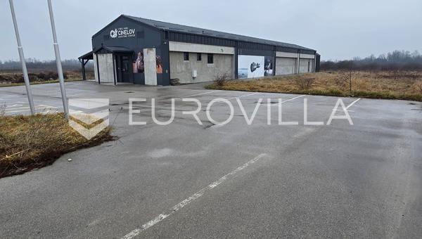 Ivanic Grad - instalação de armazém industrial com 514 m² de pavilhão em 4163 m² de terreno