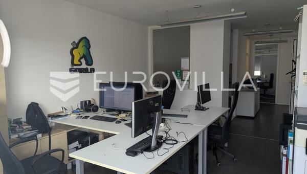 Zágráb, Odra, üzlethelyiség/iroda raktárral és parkolóval, 68 m²