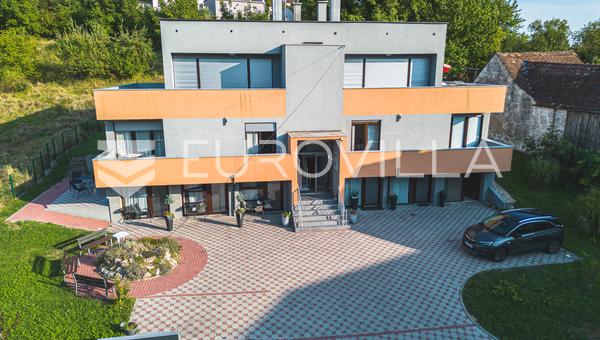 Zagreb, Mikulići, moderno edificio residencial con 3 unidades residenciales.