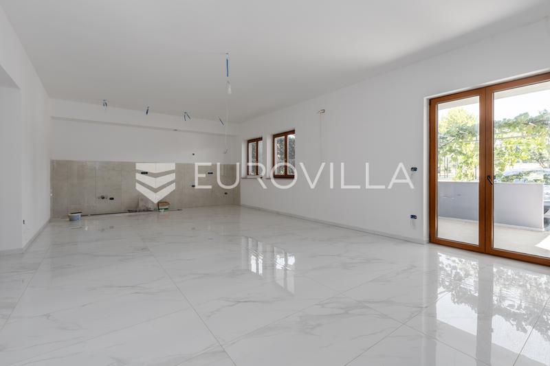 Omkring Poreč - Moderne stuelejlighed med en rummelig privat have - 1