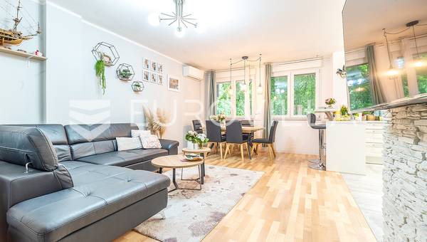 Zagreb, Srednjaci, smuk nyrenoveret toværelses lejlighed på 71 m²