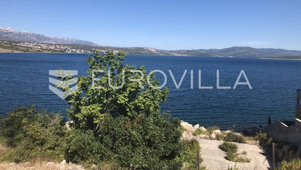 ZADAR Posedarje parcela en primera fila al mar 8500 m²