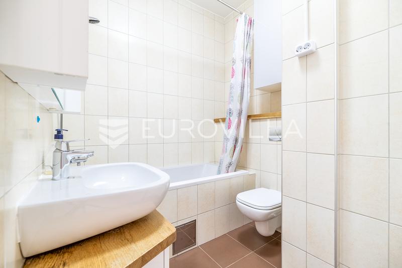 Zagreb, Darwinova, bel appartement de trois pièces avec 2 garages, 134 m² - 10