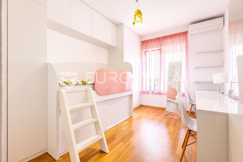 Zagreb, Darwinova, bel appartement de trois pièces avec 2 garages, 134 m² - 8