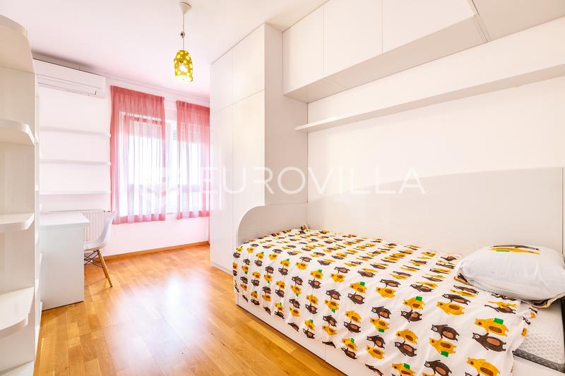 Zagreb, Darwinova, bel appartement de trois pièces avec 2 garages, 134 m² - 7