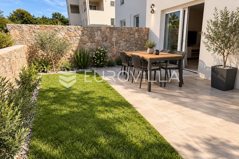 Cres, Melin, dvosoban stan 70 m² s okućnicom, 100 m od mora - 6