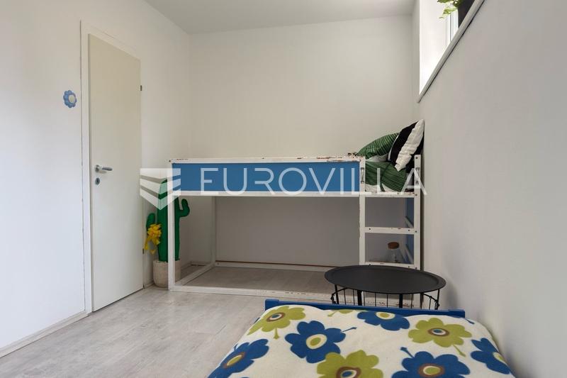 Pula, Centro, aluga-se apartamento de dois quartos com estacionamento para arrendamento de longa duração. - 15