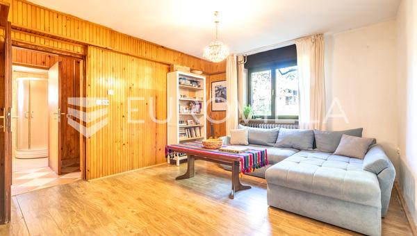 Samobor, Kladje, amplia casa en alquiler, NKP 250 m2