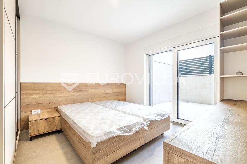 Zagreb, Remete, nyrenoveret treværelses lejlighed med to terrasser, 70 m² - 9