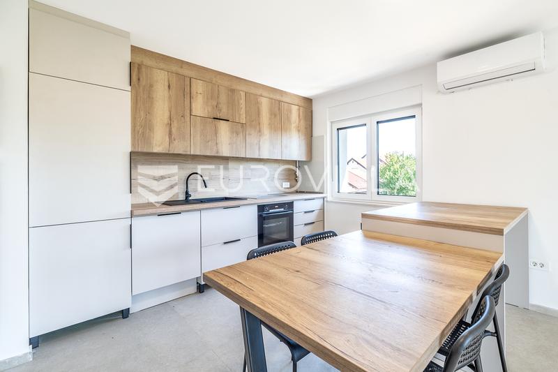 Zagreb, Remete, nyrenoveret treværelses lejlighed med to terrasser, 70 m² - 5